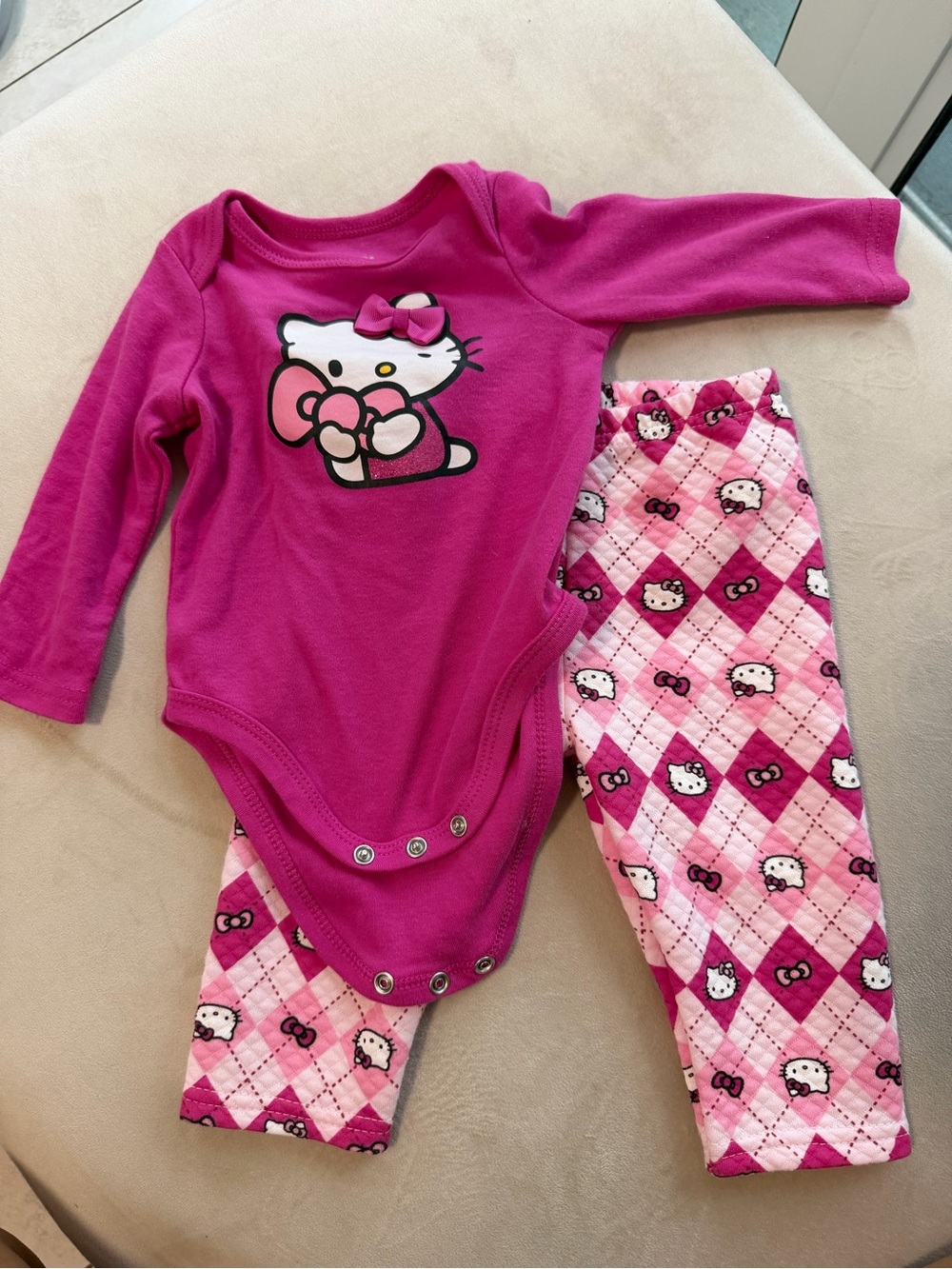 Hello Kitty Sanrio baby set with headband